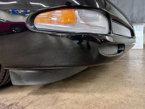 Used 2004 Chevrolet Corvette Convertible w/ Preferred Equipment Group image 13