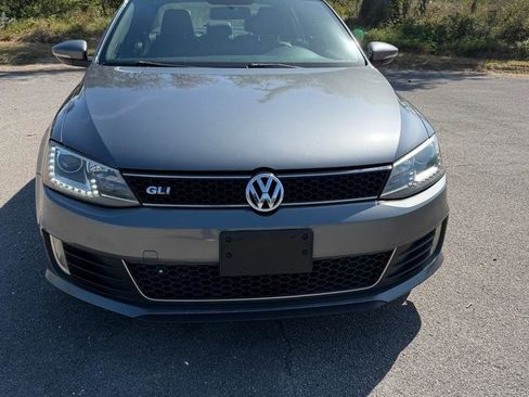 Used 2014 Volkswagen Jetta GLI image 8