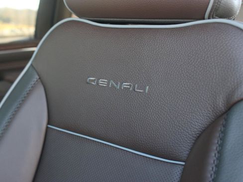 New 2026 GMC Sierra 2500 Denali image 15