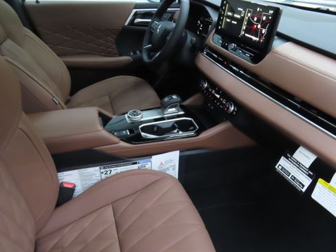 New 2025 Mitsubishi Outlander SEL image 24
