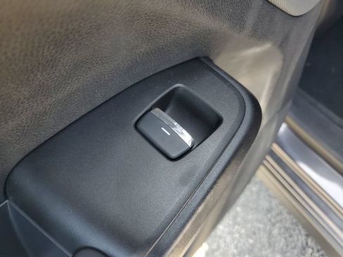 Used 2025 Subaru Crosstrek 2.5i Limited w/ Crosstrek Mirror Package AWD/4WD image 15