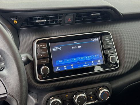 Used 2024 Nissan Kicks S image 14