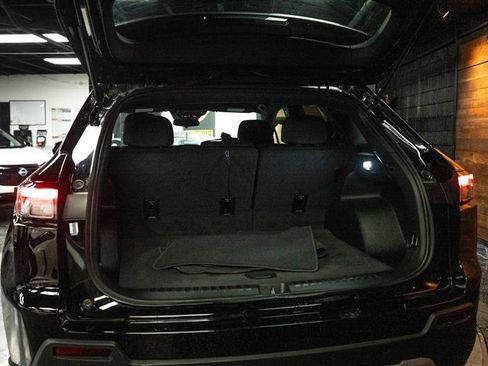 Used 2024 Honda Prologue EX image 7