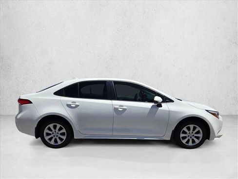 Certified 2026 Toyota Corolla LE w/ Carpet Mat Package (TMS) FWD image 4