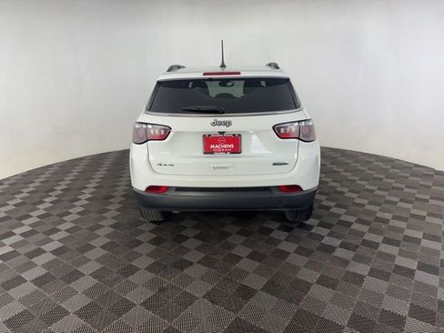 Used 2024 Jeep Compass Latitude AWD/4WD image 6
