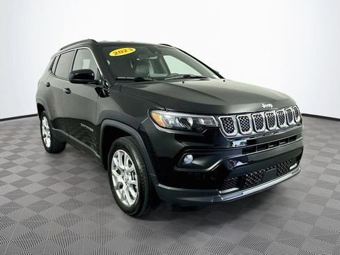 Certified 2023 Jeep Compass Latitude AWD/4WD image 2