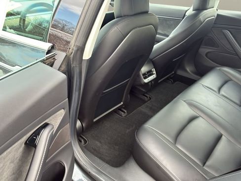 Used 2018 Tesla Model 3 Long Range image 15