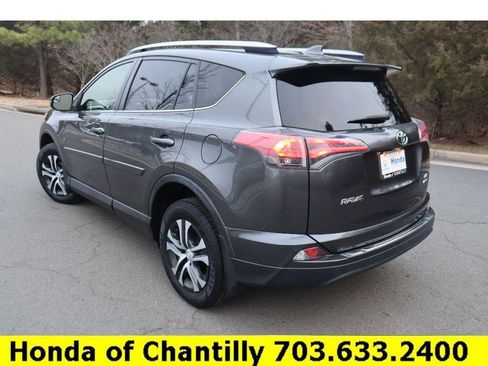 Used 2018 Toyota RAV4 LE image 5