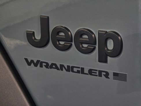 Used 2024 Jeep Wrangler Sport S image 11