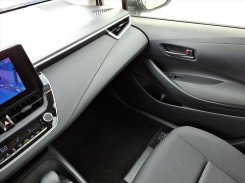 Certified 2025 Toyota Corolla LE image 26