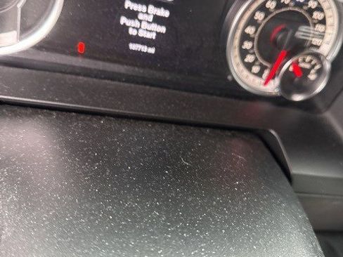 Used 2018 RAM 1500 Laramie w/ Convenience Group image 7