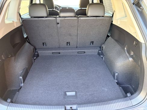 Used 2024 Volkswagen Tiguan SE AWD/4WD image 26