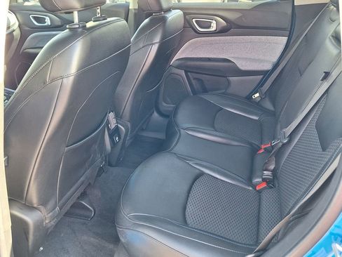 Used 2022 Jeep Compass Latitude AWD/4WD image 10