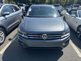 Used 2018 Volkswagen Tiguan SEL image 2