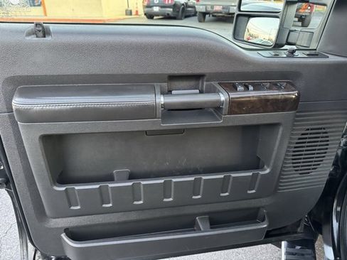 Used 2014 Ford F450 Platinum w/ Platinum Package image 12