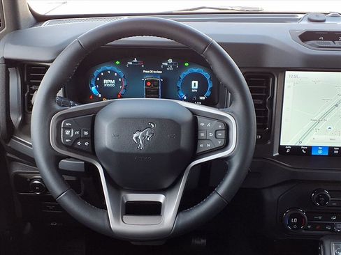 New 2025 Ford Bronco Badlands image 10