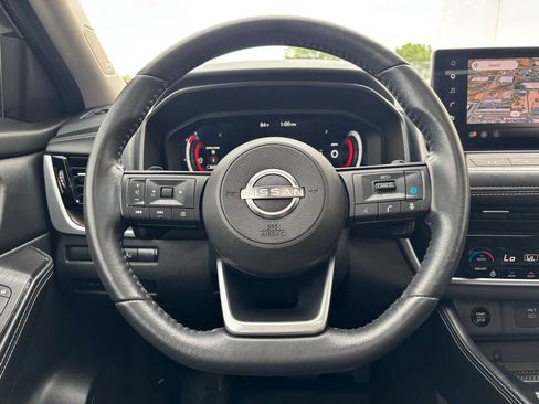 Used 2024 Nissan Rogue Platinum w/ Platinum Premium Package AWD/4WD image 11