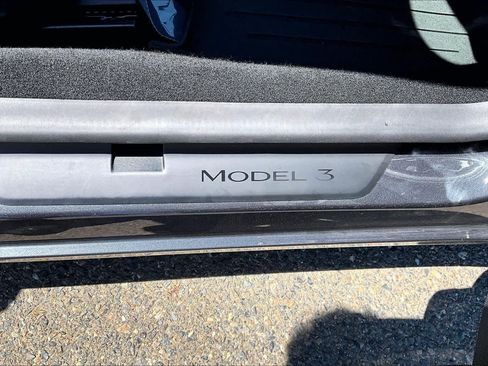 Used 2025 Tesla Model 3 RWD image 9