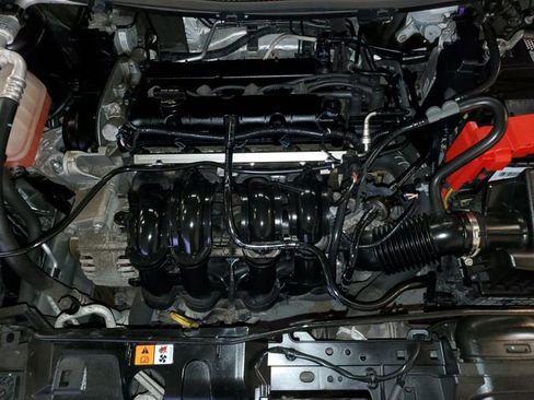 Used 2017 Ford Fiesta SE image 23