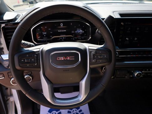 Used 2024 GMC Sierra 1500 Elevation image 13