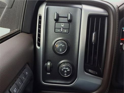 Certified 2018 GMC Sierra 1500 SLT w/ SLT Premium Package image 11