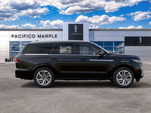 New 2027 Lincoln Navigator Reserve AWD/4WD image 5
