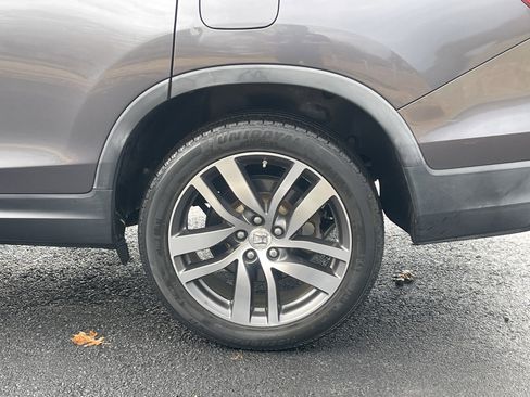 Certified 2017 Honda Pilot Touring image 35