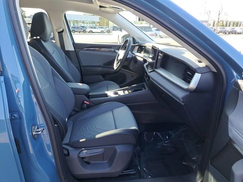 New 2026 Volkswagen Tiguan SE AWD/4WD image 18