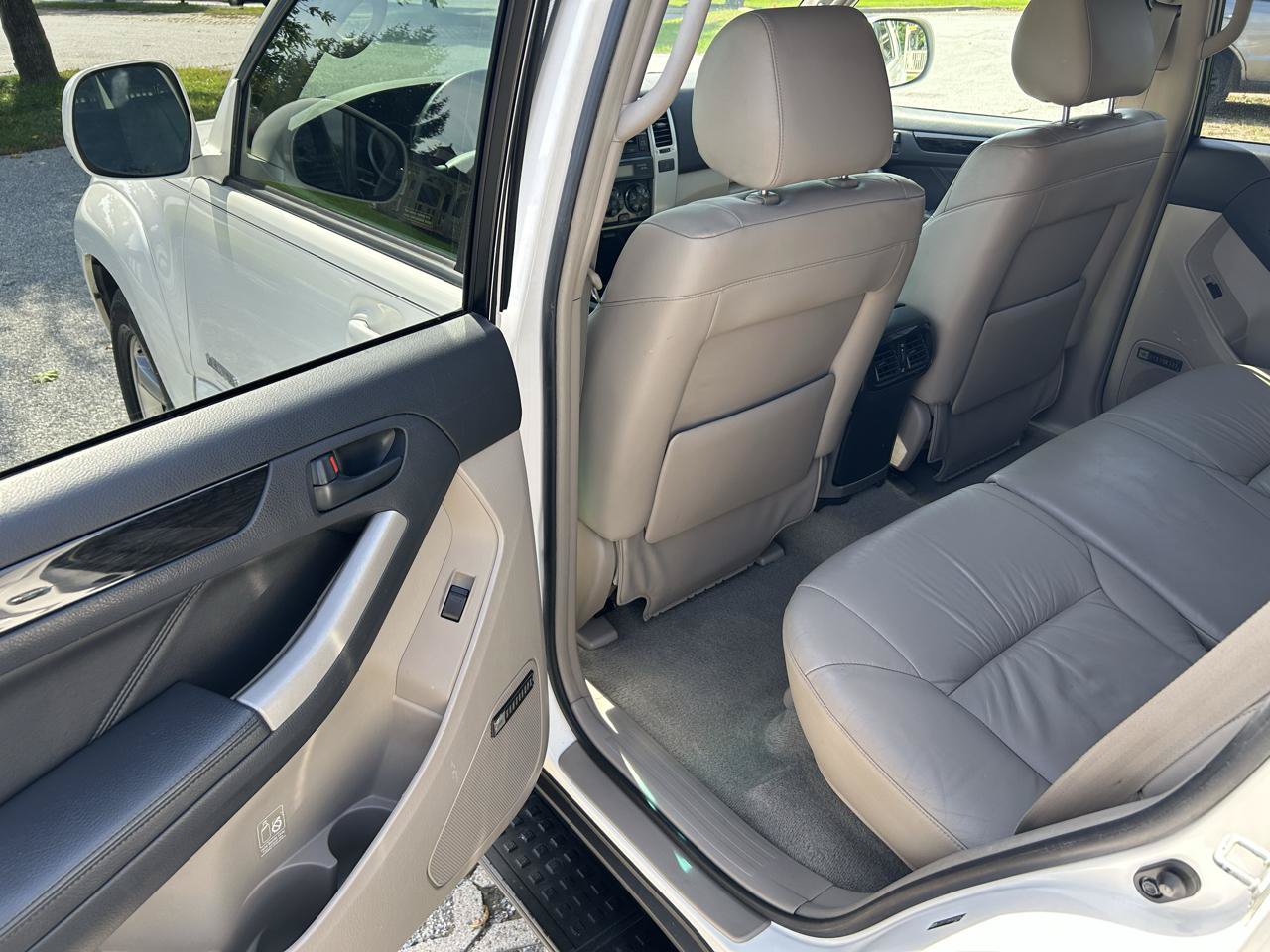 Used 2007 Toyota 4Runner Limited AWD/4WD image 12