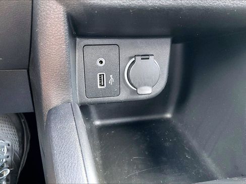 Certified 2023 Nissan Kicks S FWD image 32