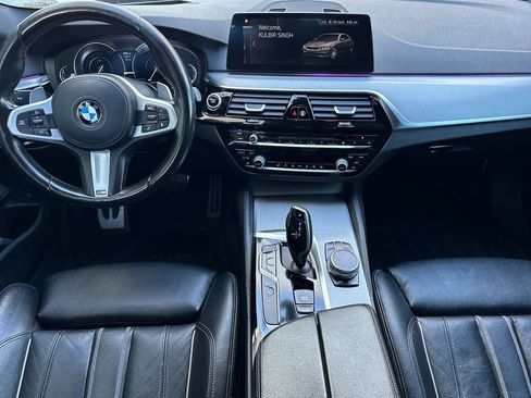 Used 2019 BMW 530e w/ M Sport Package image 14