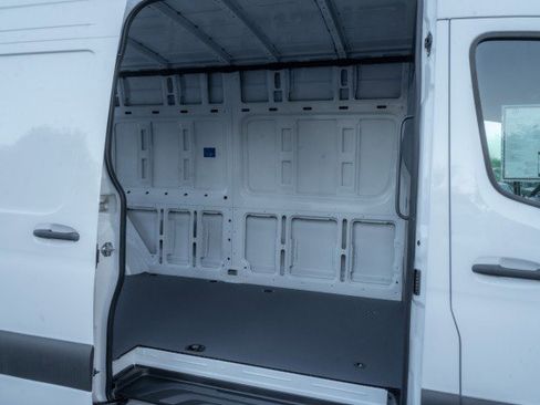 New 2025 Mercedes-Benz Sprinter 2500 image 10