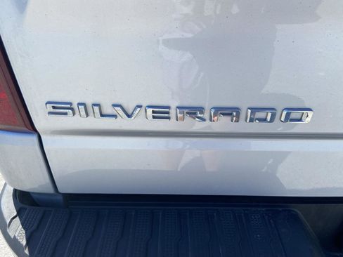 Used 2022 Chevrolet Silverado 1500 LT AWD/4WD image 15