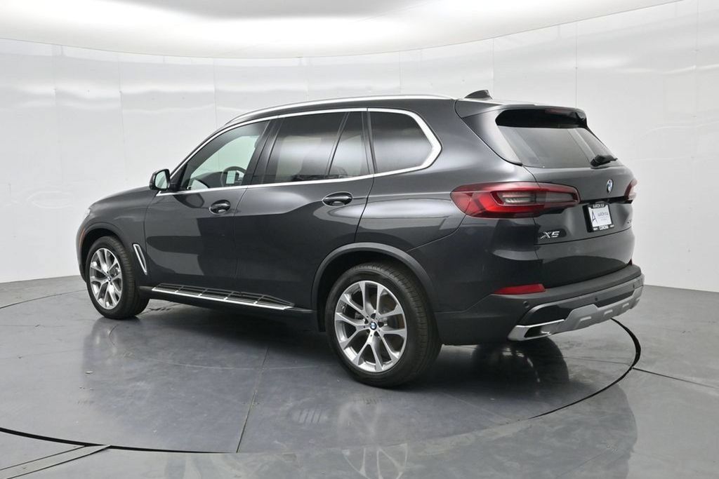 Used 2023 BMW X5 xDrive40i AWD/4WD image 5