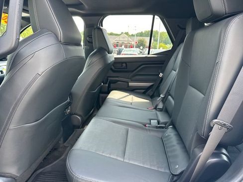 Used 2025 Toyota 4Runner TRD Off-Road Premium AWD/4WD image 14