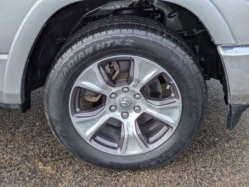 Used 2022 RAM 1500 Laramie AWD/4WD image 11