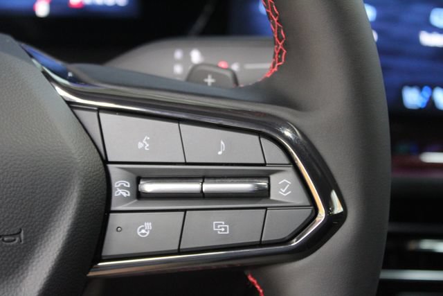 New 2026 Chevrolet Traverse RS w/ LPO, Floor Liner Package AWD/4WD image 19