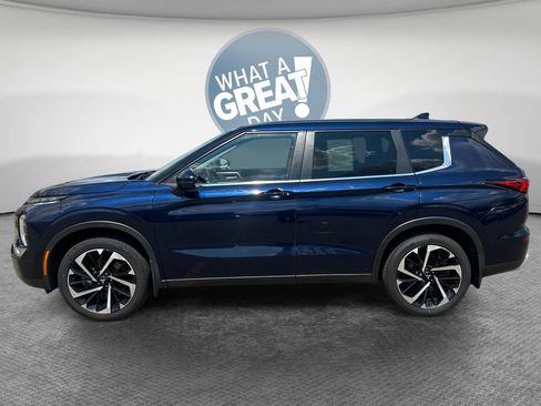Used 2022 Mitsubishi Outlander SE AWD/4WD image 7
