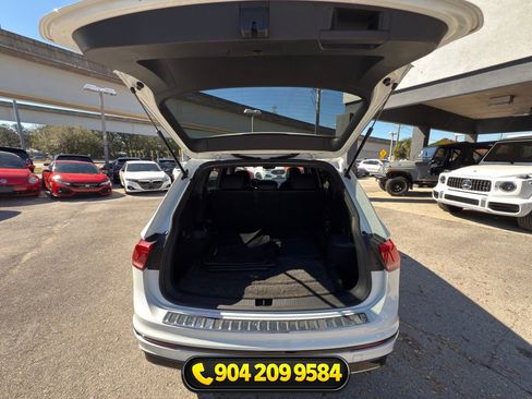 Used 2021 Volkswagen Tiguan SE FWD image 34
