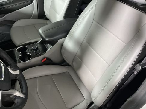 Used 2023 GMC Terrain SLT w/ Tech Package AWD/4WD image 15