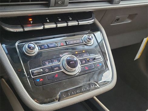 Certified 2022 Lincoln Corsair FWD image 21