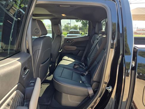 Certified 2025 GMC Canyon Denali AWD/4WD image 21