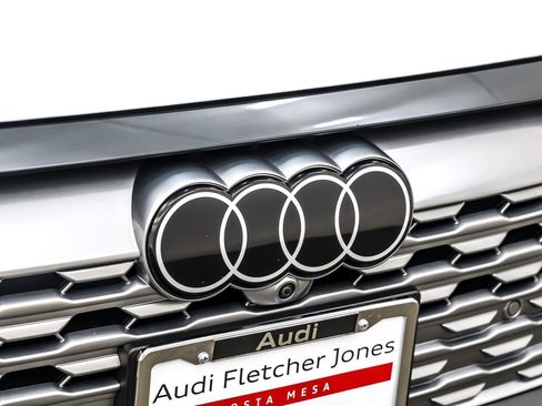 Used 2024 Audi Q8 e-tron Premium Plus w/ Premium Plus Package image 14