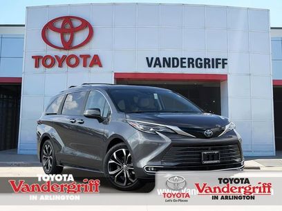 Used 2025 Toyota Sienna Platinum