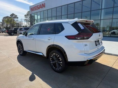 New 2026 Nissan Rogue Platinum w/ Platinum Premium Package image 3