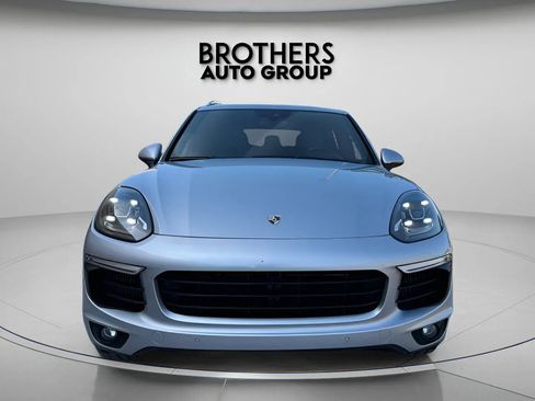 Used 2016 Porsche Cayenne S AWD/4WD image 5