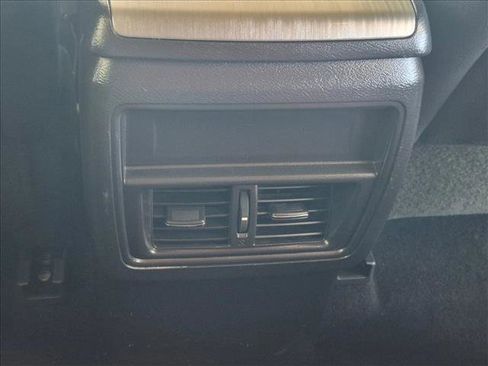 Used 2017 Nissan Murano S AWD/4WD image 16