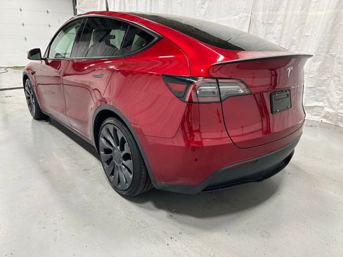 Used 2024 Tesla Model Y Performance AWD/4WD image 5