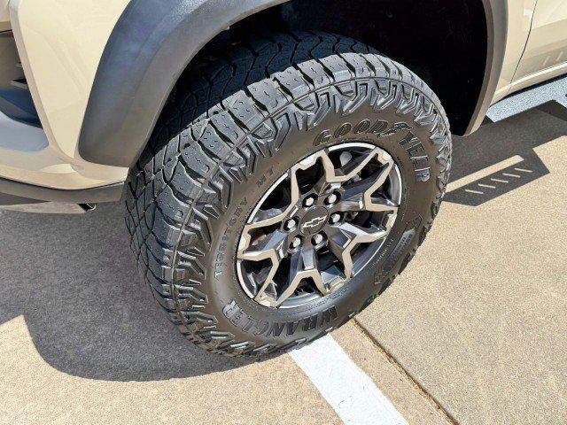 Certified 2024 Chevrolet Colorado ZR2 w/ ZR2 Convenience Package III AWD/4WD image 10