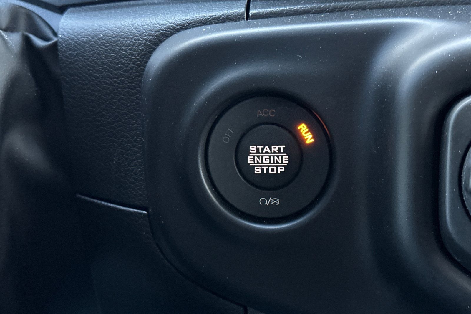 Used 2022 Jeep Wrangler Unlimited Sport AWD/4WD image 25